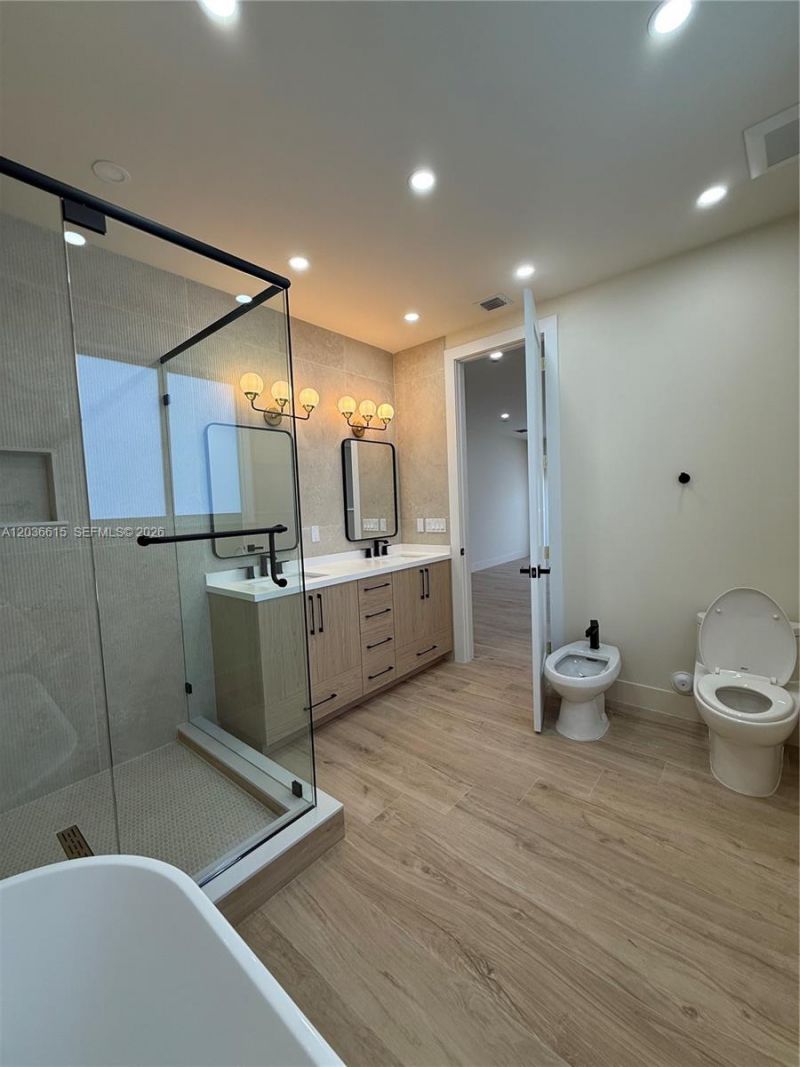 3326 Elizabeth St , Miami, FL 33133 Photo