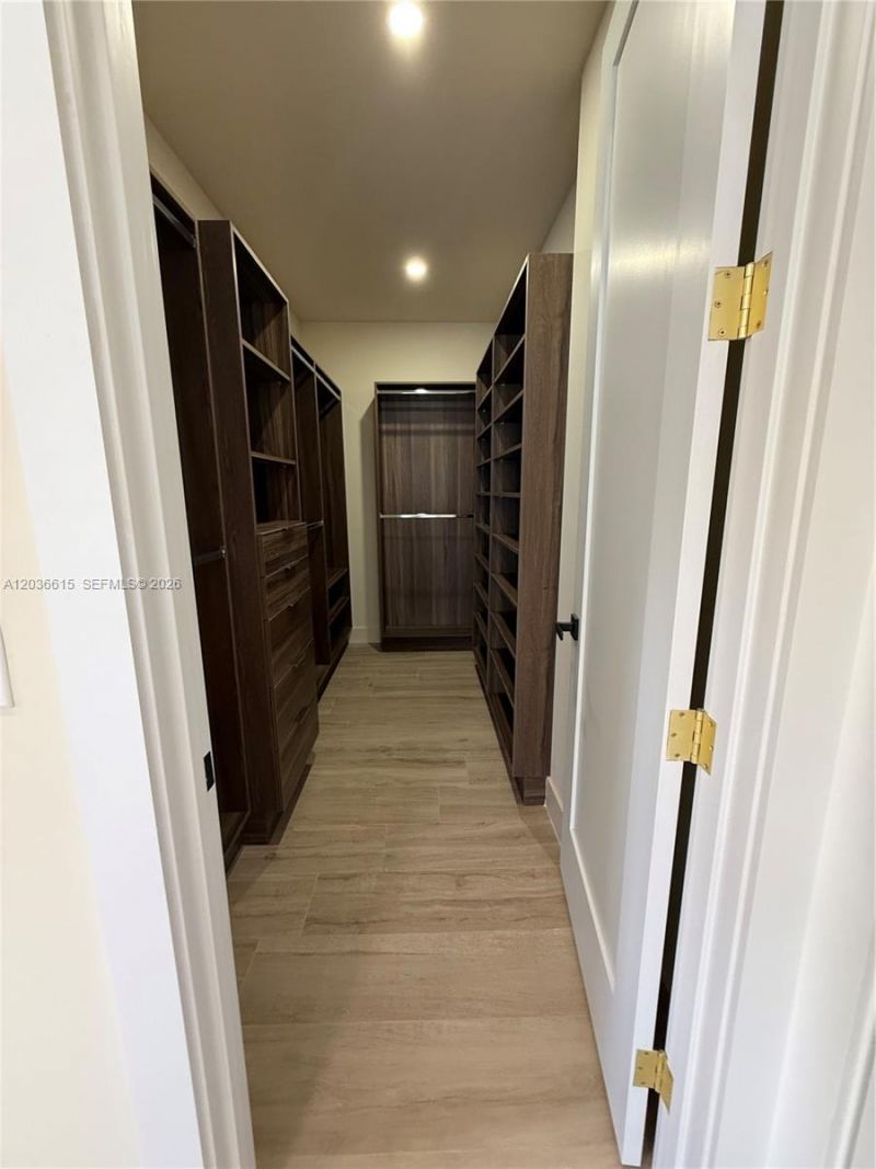 3326 Elizabeth St , Miami, FL 33133 Photo