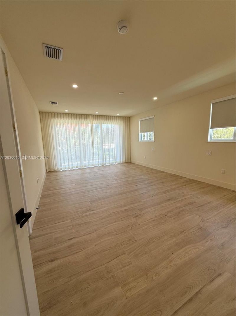 3326 Elizabeth St , Miami, FL 33133 Photo