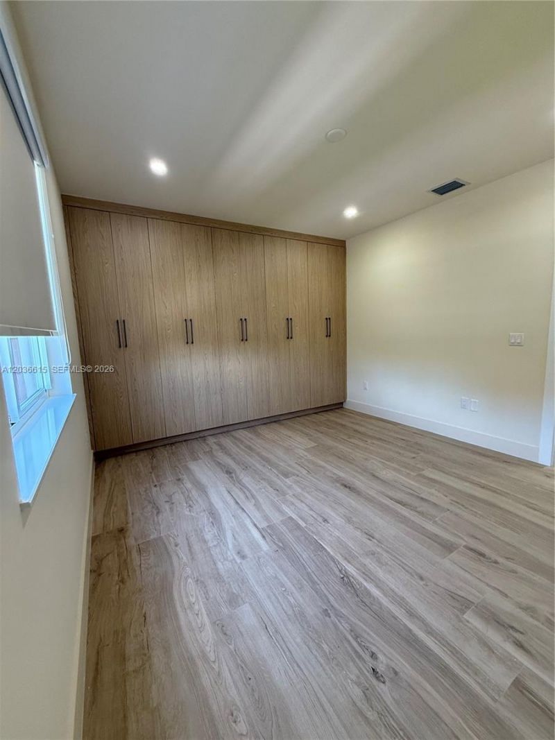 3326 Elizabeth St , Miami, FL 33133 Photo