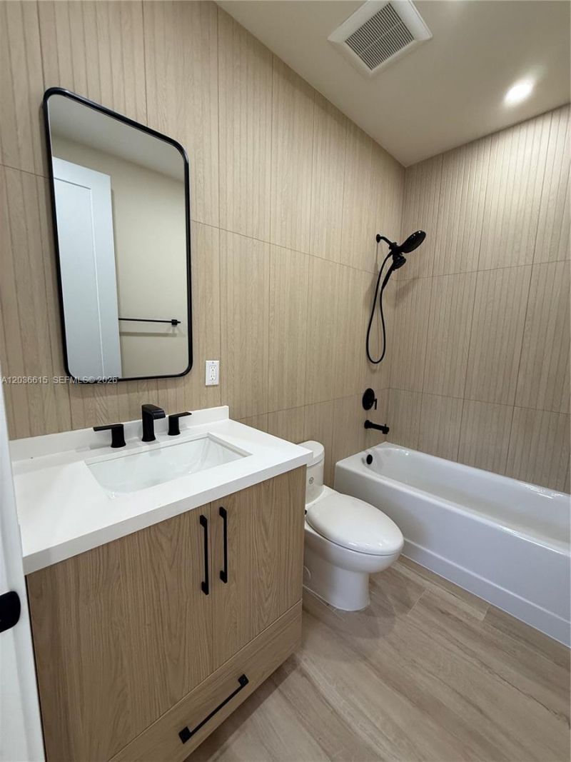 3326 Elizabeth St , Miami, FL 33133 Photo