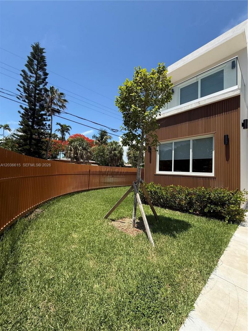 3326 Elizabeth St , Miami, FL 33133 Photo