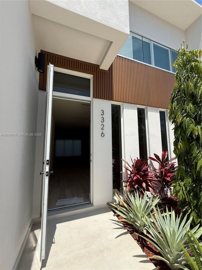 3326 Elizabeth St , Miami, FL 33133 Photo