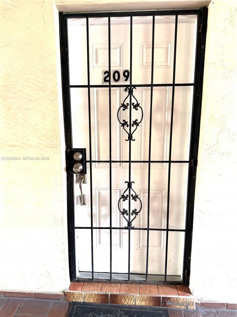6070 W 18th Ave, Unit 209, Hialeah, FL 33012 Photo