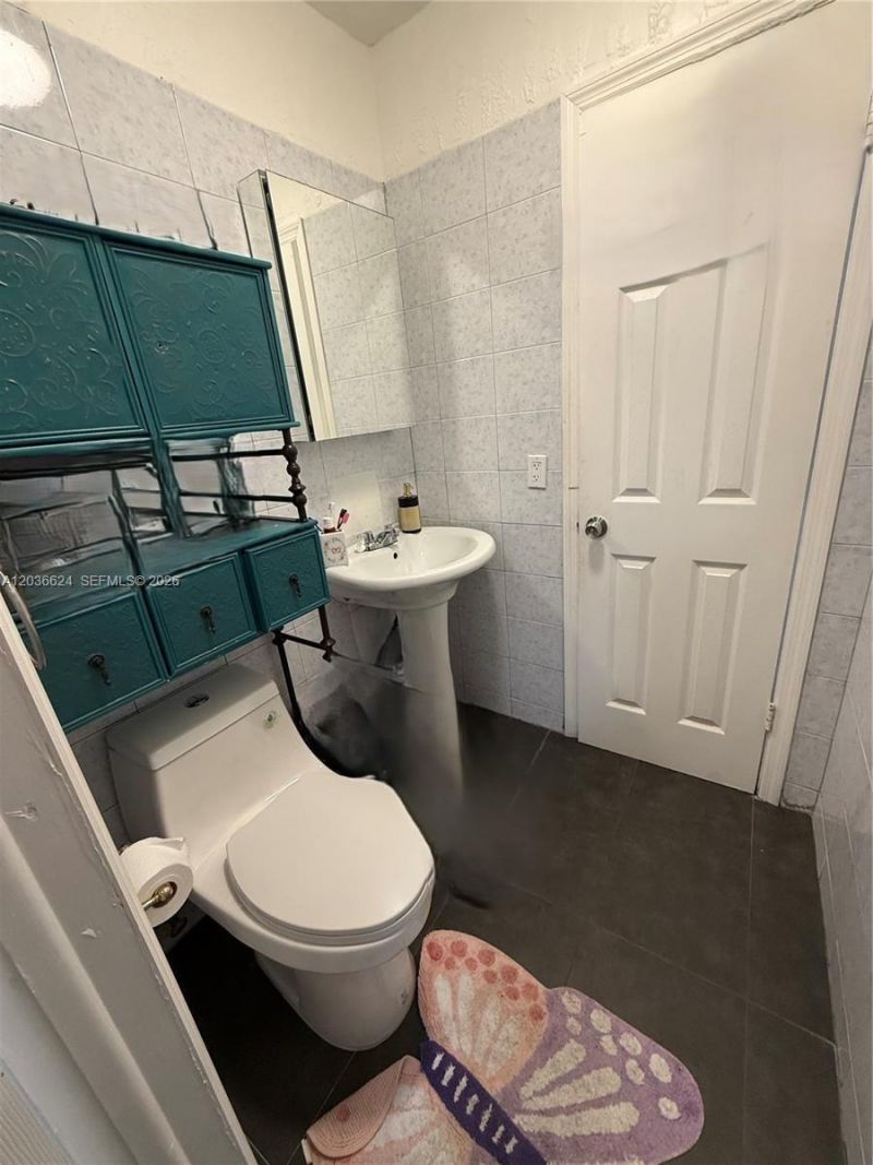 6070 W 18th Ave , Unit 209, Hialeah, FL 33012 Photo