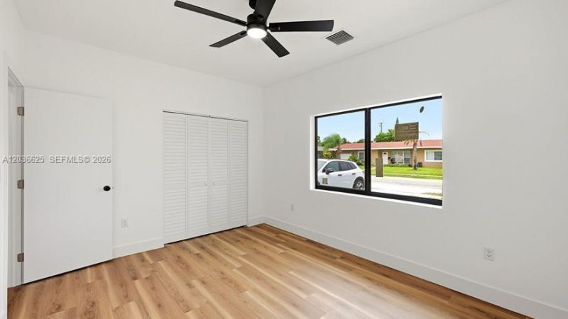 1140 NE 201st Ter , Miami, FL 33179 Photo