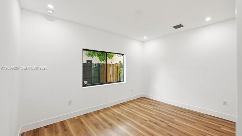 1140 NE 201st Ter , Miami, FL 33179 Photo