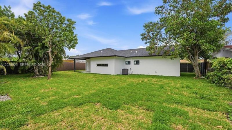 1140 NE 201st Ter , Miami, FL 33179 Photo