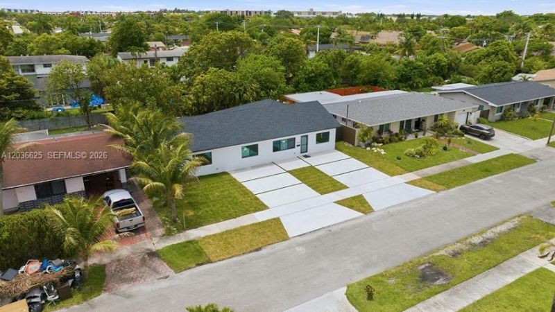 1140 NE 201st Ter , Miami, FL 33179 Photo