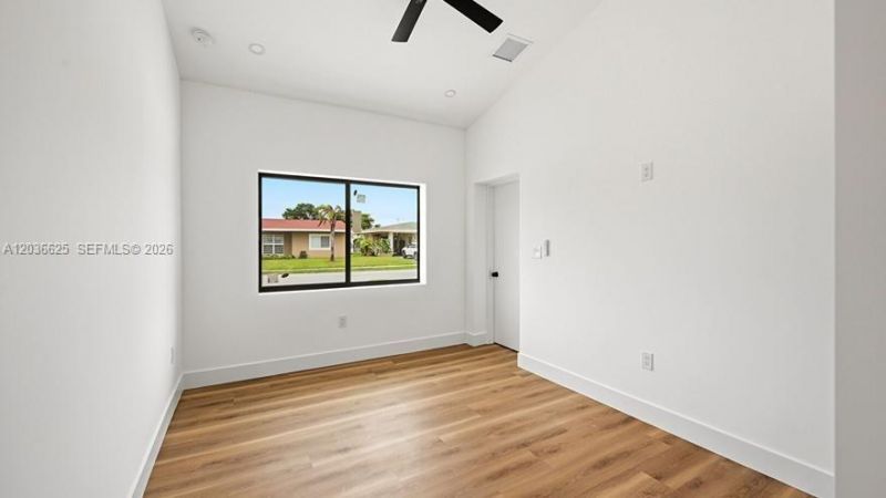 1140 NE 201st Ter , Miami, FL 33179 Photo