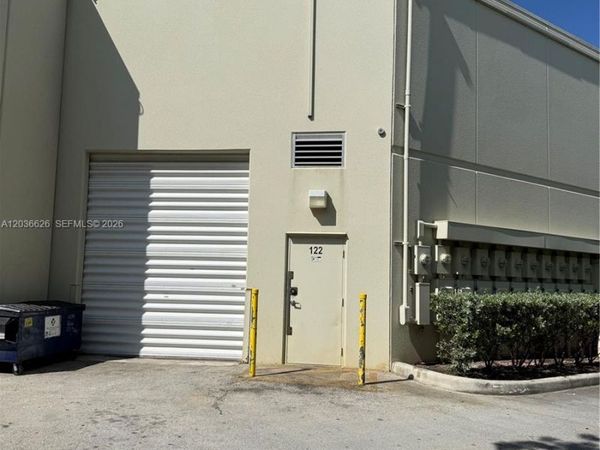 11231 NW 20th St , Unit 122, Sweetwater, FL 33172