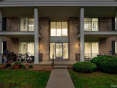13900 Camelot Drive , Sterling Heights, MI 48312