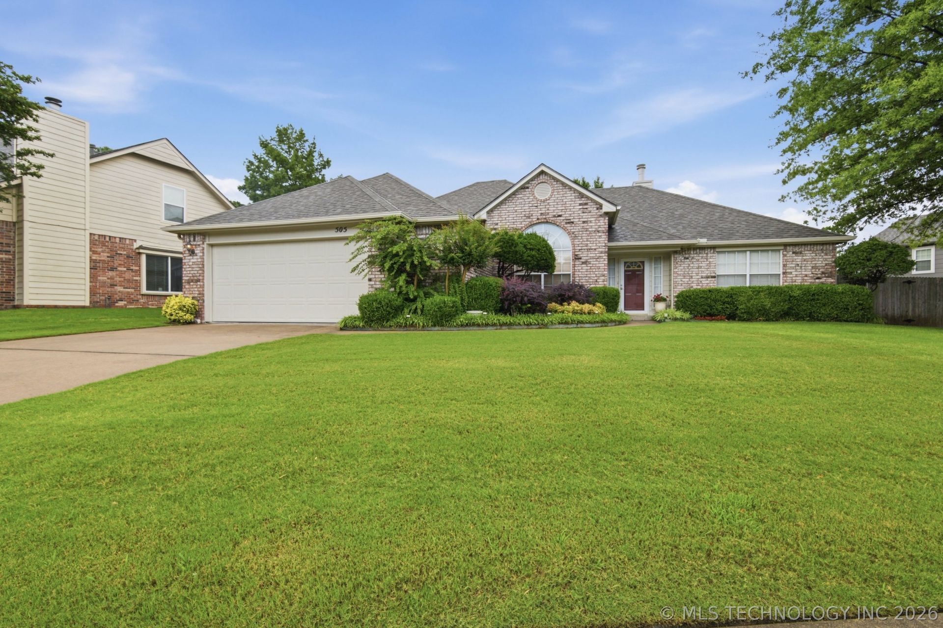 505 N Sweet Gum Avenue, Broken Arrow, OK 74012 Main Photo