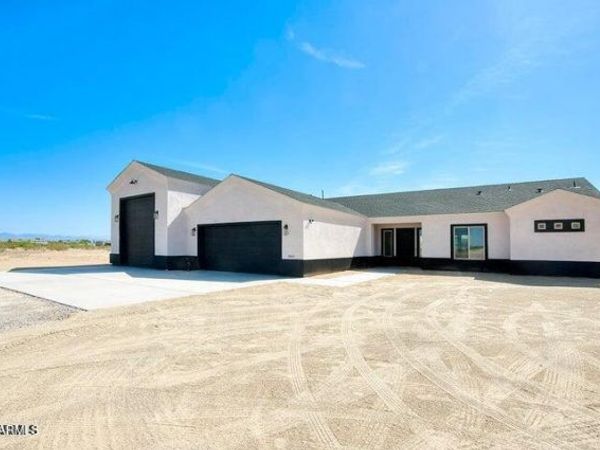24009 W REDBIRD Road, Wittmann, AZ 85361