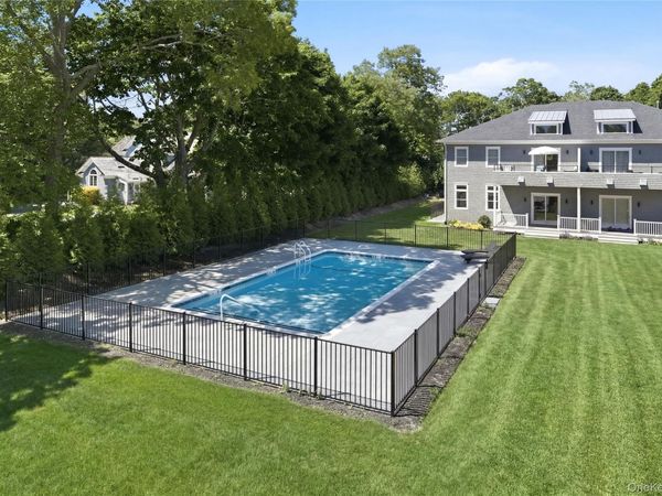 19 Montauk Highway , Unit 9, Westhampton, NY 11977