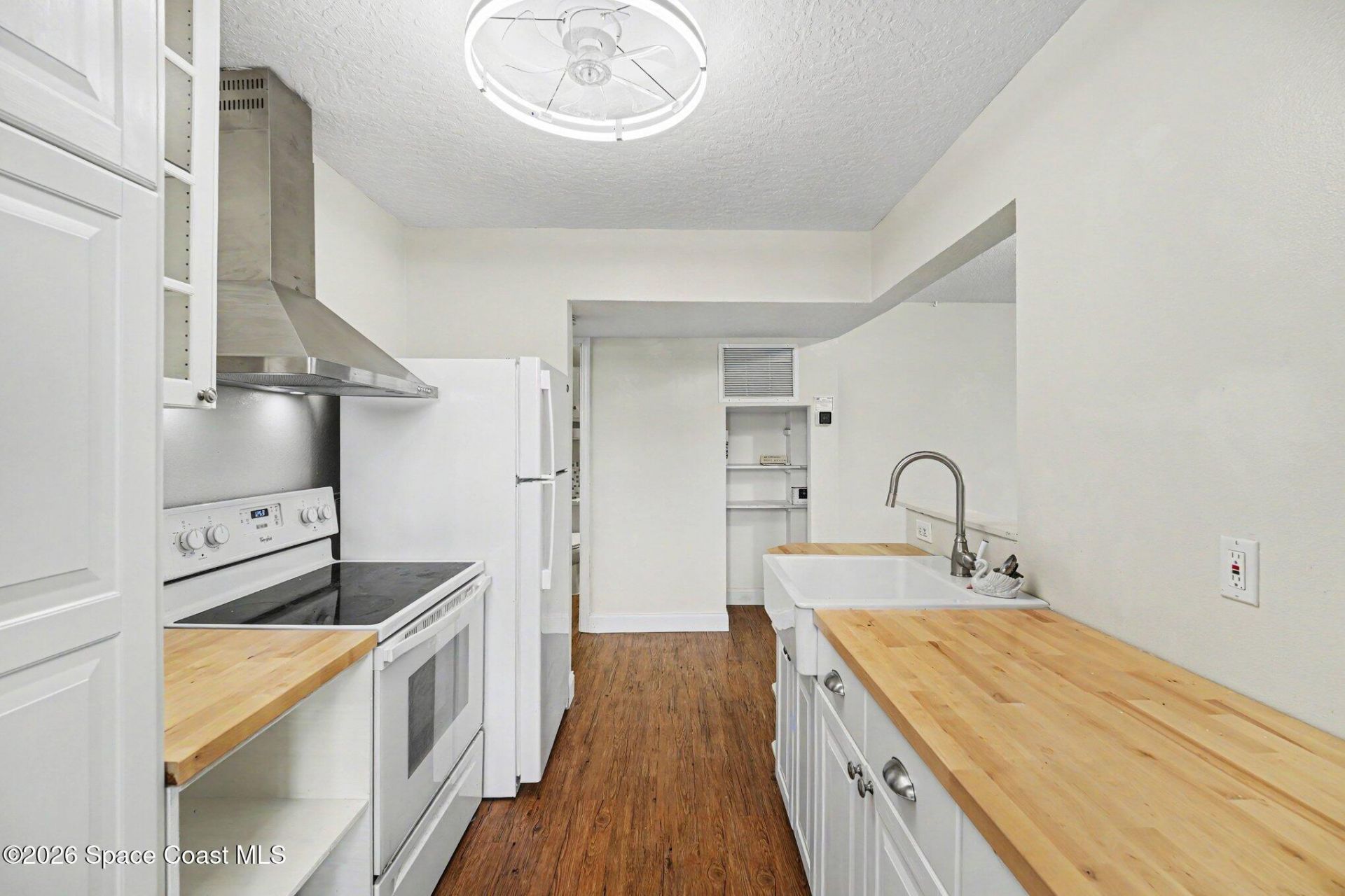 8401 N Atlantic Avenue, Unit B2, Cape Canaveral, FL 32920 Photo
