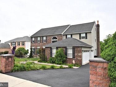 1630 POTTER DRIVE, POTTSTOWN, PA 19464