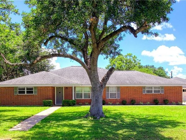 502 Cannon Road, Victoria, TX 77904