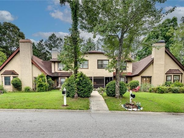 824 Boston Common , Atlanta, GA 30349