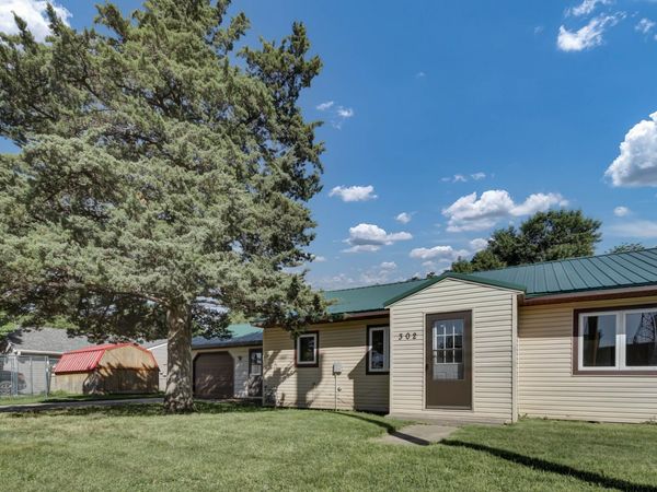 302 Squire Avenue , Raymond, MN 56282