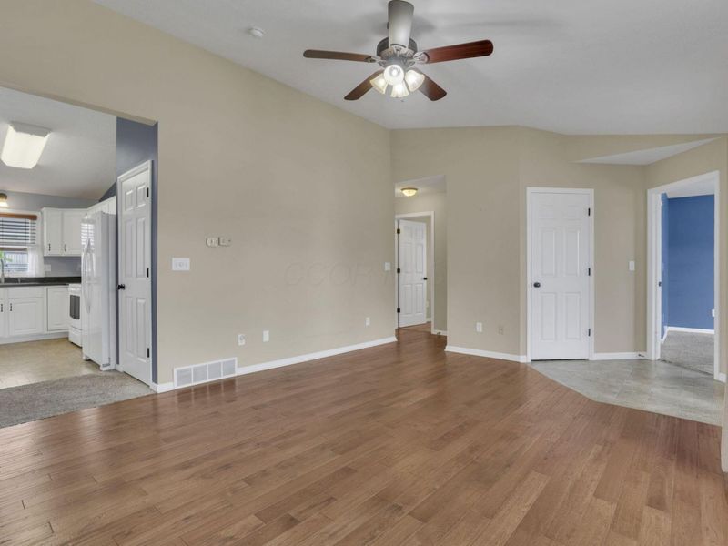 797 Hobart Avenue , Logan, OH 43138 Photo 11