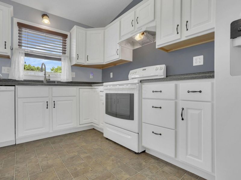 797 Hobart Avenue , Logan, OH 43138 Photo 15