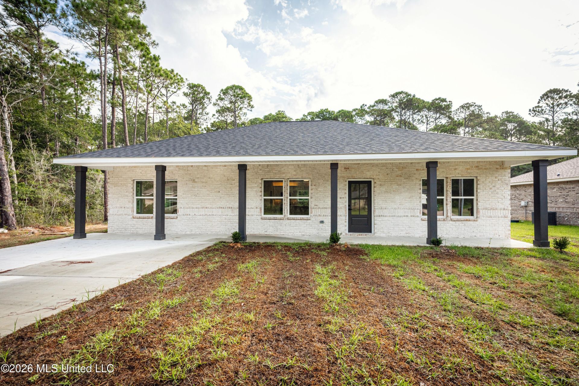 628 Oak Street, Ocean Springs, MS 39564 Main Photo