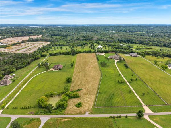 640 Callis Rd, Lebanon, TN 37090