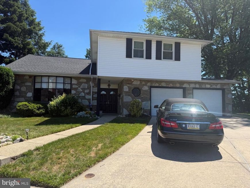 123 Almatt Drive , Philadelphia, PA 19115 Main Photo