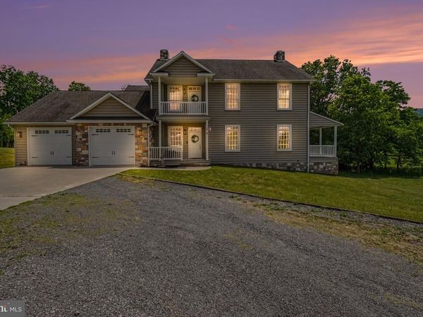 372 S GOOD SPRING ROAD, HEGINS, PA 17938