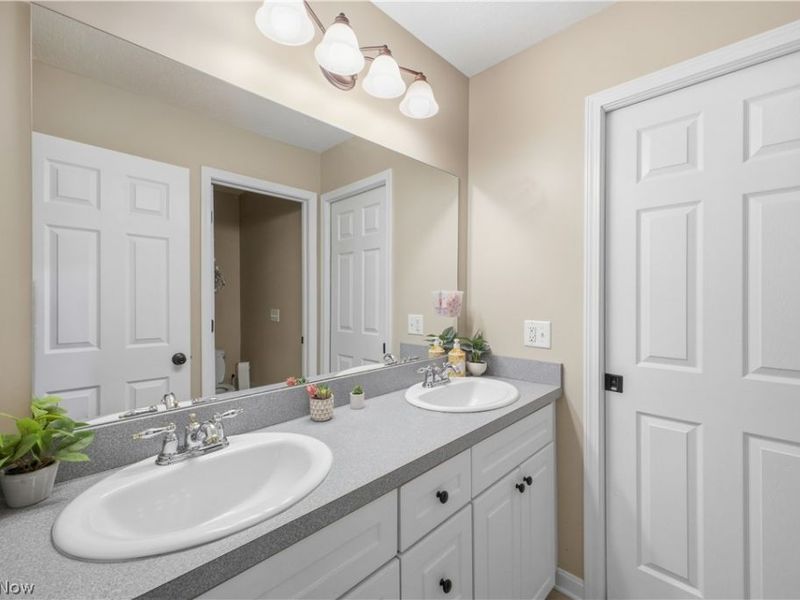 2692 Pitcher Plant Court, Uniontown, OH 44685 Photo 25