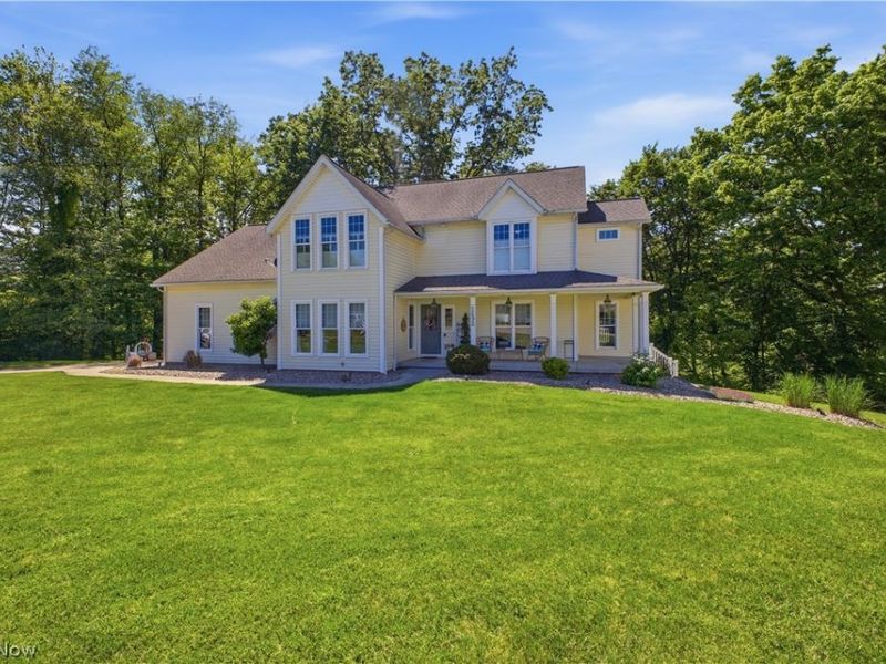 2692 Pitcher Plant Court , Uniontown, OH 44685 Photo 3