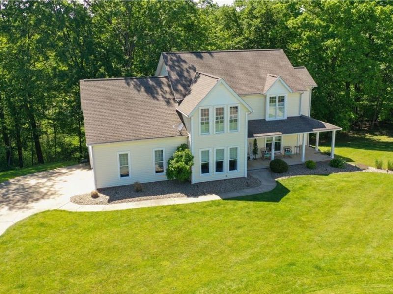 2692 Pitcher Plant Court, Uniontown, OH 44685 Photo 3