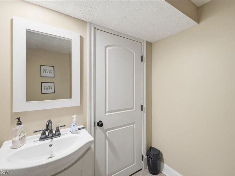 2692 Pitcher Plant Court, Uniontown, OH 44685 Photo 32