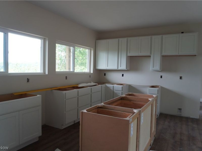 15 Huron Trail , Malvern, OH 44644 Photo 2