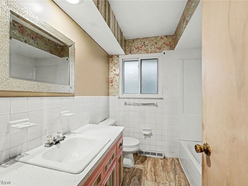 5576 Andover Boulevard , Garfield Heights, OH 44125 Photo 16