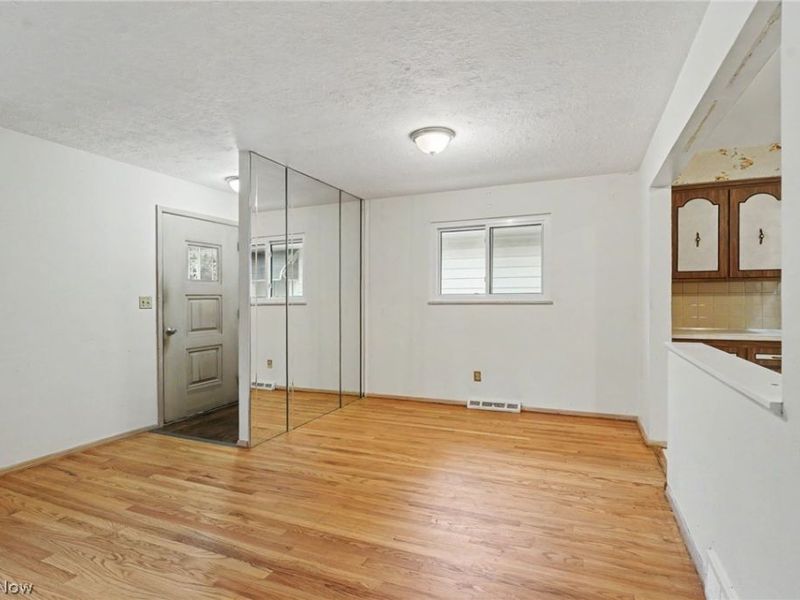 5576 Andover Boulevard , Garfield Heights, OH 44125 Photo 2