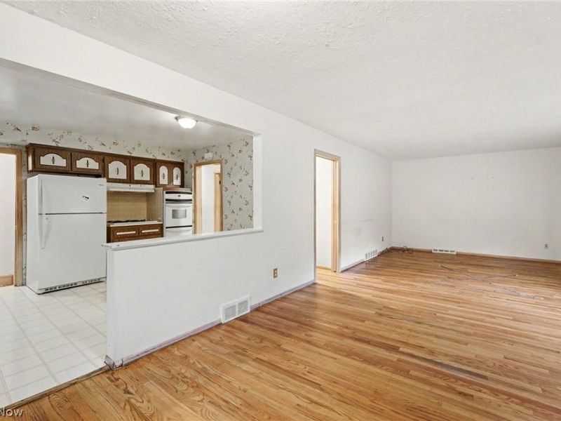 5576 Andover Boulevard , Garfield Heights, OH 44125 Photo 5