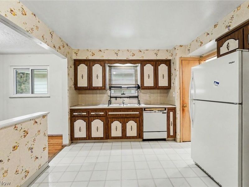 5576 Andover Boulevard , Garfield Heights, OH 44125 Photo 8