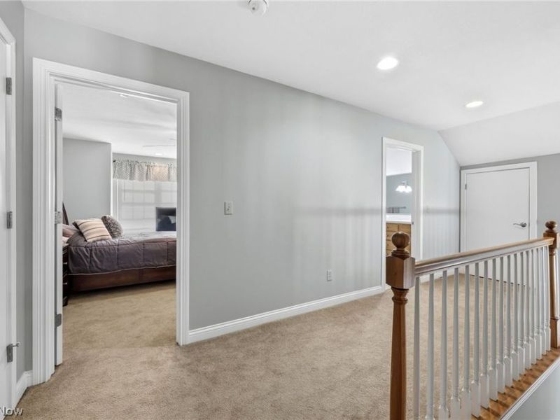5067 Shepherds Glen , Willoughby, OH 44094 Photo 17