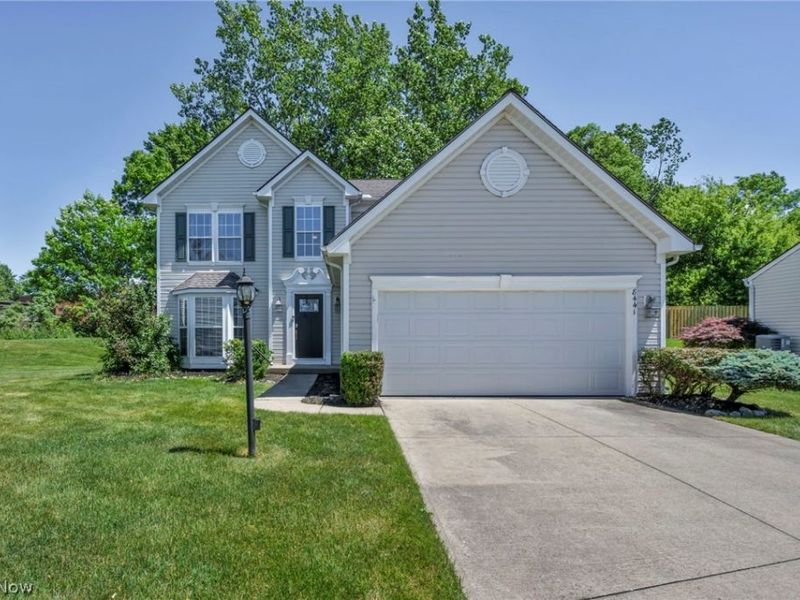 8441 Antlers Trail , North Ridgeville, OH 44039 Photo 2