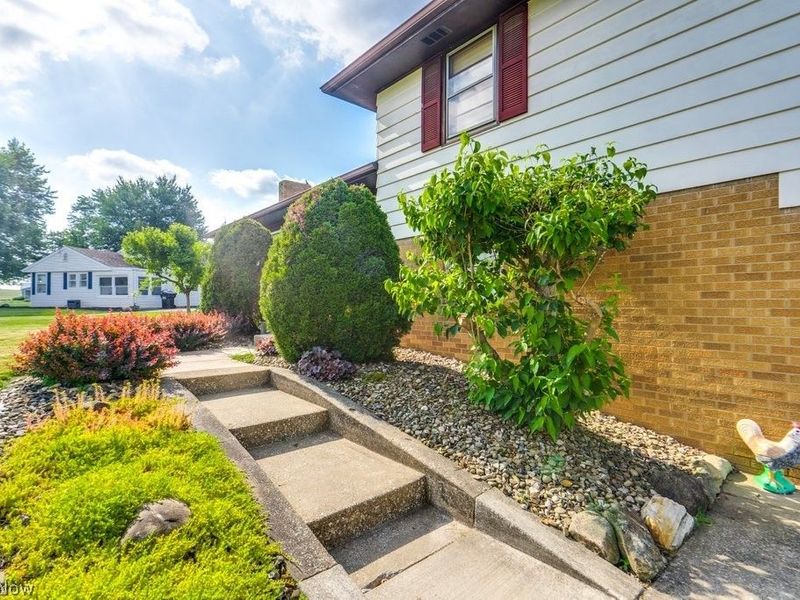 550 E Carrollton Street , Magnolia, OH 44643 Photo 16
