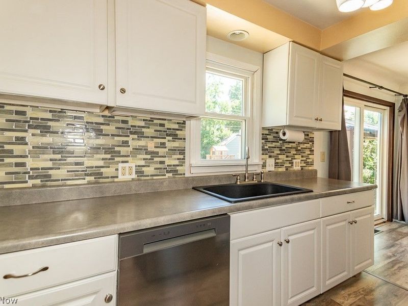 721 Pendley Road , Willowick, OH 44095 Photo 11