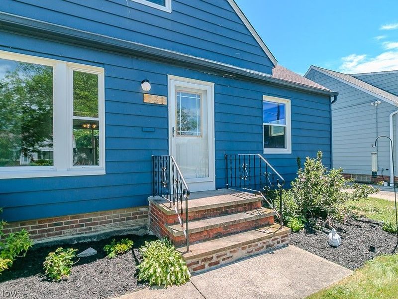 721 Pendley Road , Willowick, OH 44095 Photo 4