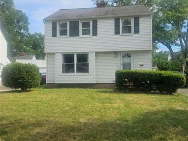 3898 Salisbury Road , South Euclid, OH 44121