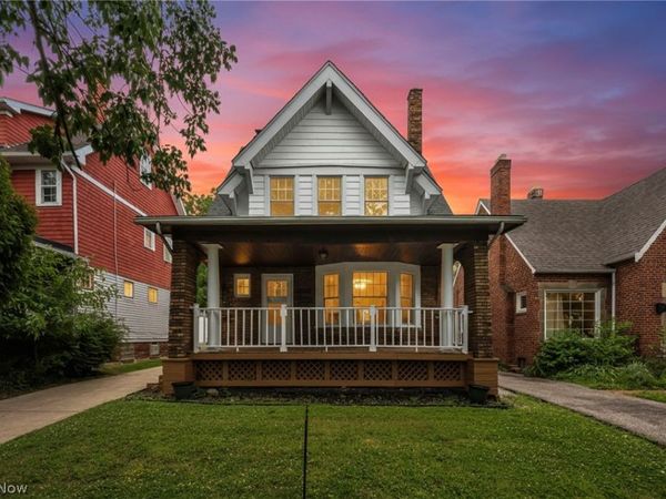 3270 Yorkshire Road, Cleveland Heights, OH 44118