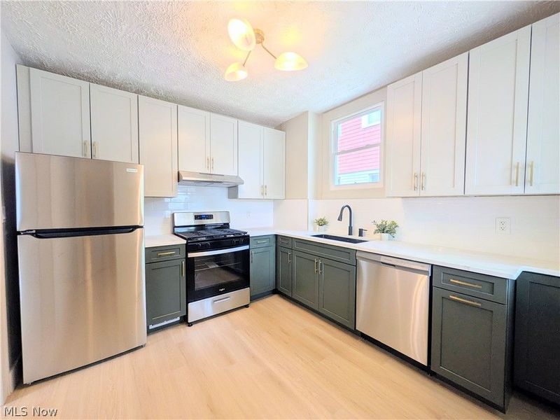 3270 Yorkshire Road , Cleveland Heights, OH 44118 Photo 4