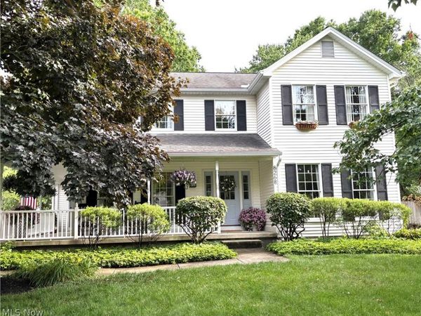 8268 Hilltop Drive , Poland, OH 44514