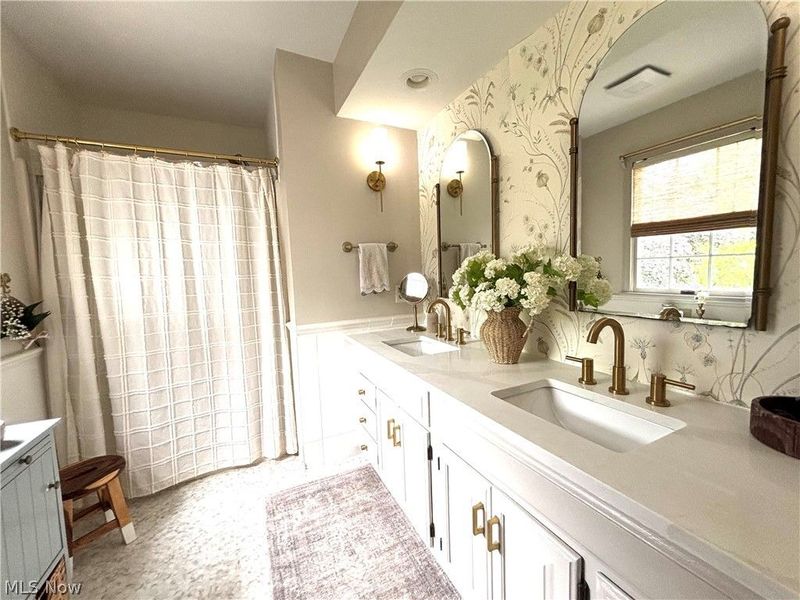 8268 Hilltop Drive , Poland, OH 44514 Photo 32