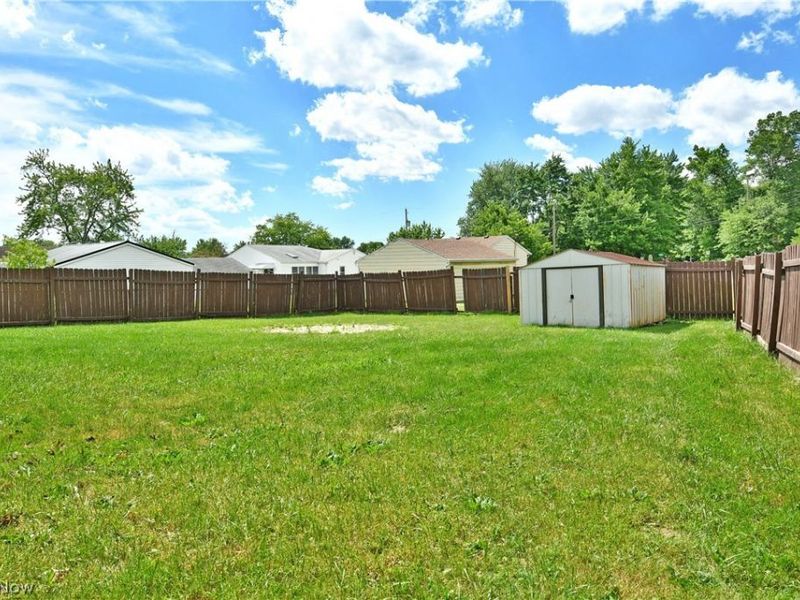 2521 Beech Street , Girard, OH 44420 Photo 9